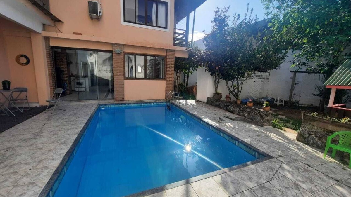 Camboinhas House | Casa com Piscina e Banheira Hidro em Piratininga