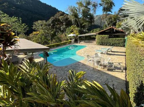 Itaipava House | CASA com piscina em ITAIPAVA RJ, no exclusivo Condomínio Vale da Boa Esperança
