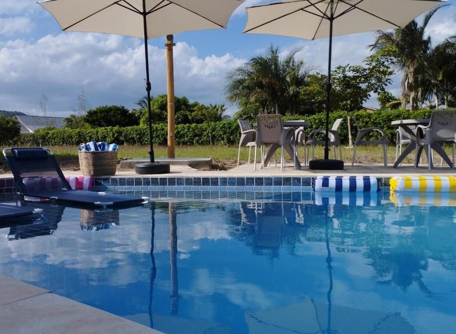 Bonito House | Casa com piscina, privativa, diarista, em condomínio, Bonito-Pe