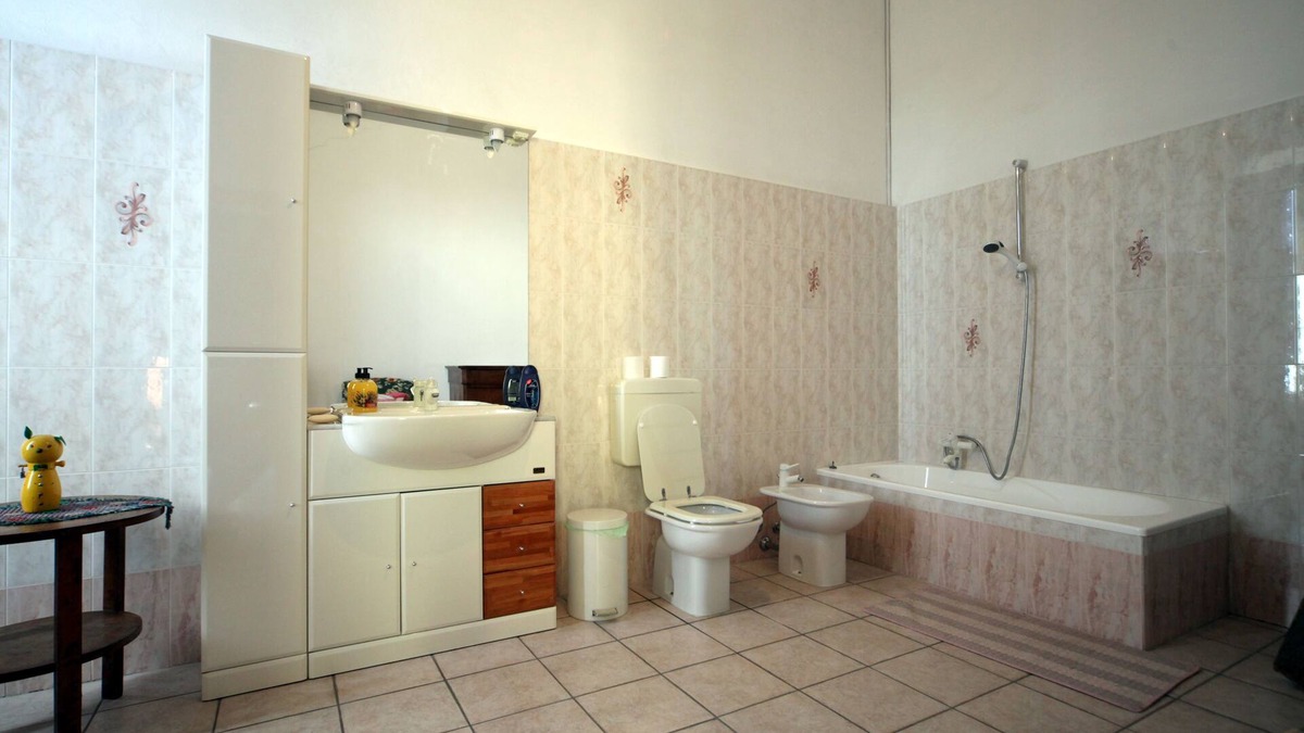 Gropello Cairoli Apartment | Casa Comelli 1885, rent a blue room