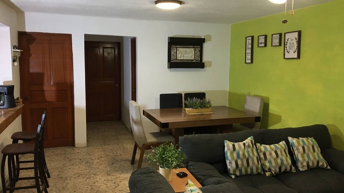 Guadalajara House | Casa comoda y centrica cerca de varias vias principales