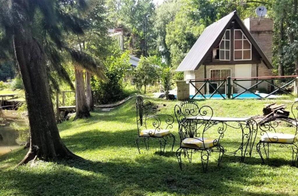 Benavidez House | Casa con PILETA al borde del RIO