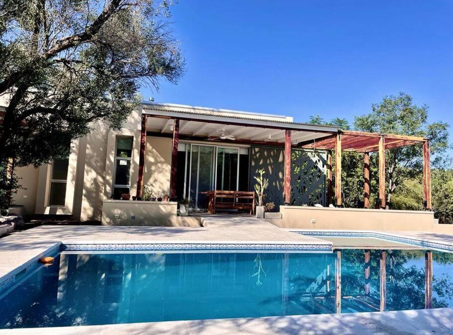 Ischilin House | Casa con Piscina y Mirador privado en San Marcos Sierras