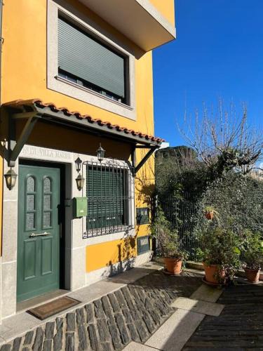 Betanzos Old Town House | Casa con terraza en el casco