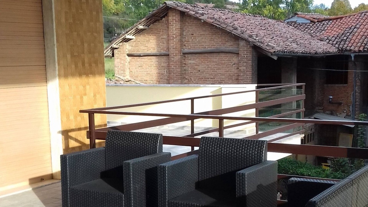 Robella House | Casa con tre Stanze, Cucina e Ampio Terrazzo a 30 km da Casale-asti-chivasso