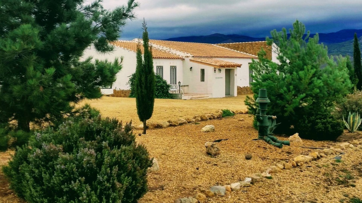 Seron Villa | Casa con Vistas (Rural Spanish Villa with large apartment)