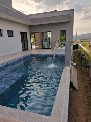 Pardinho House | Casa Condomínio Ninho Verde II