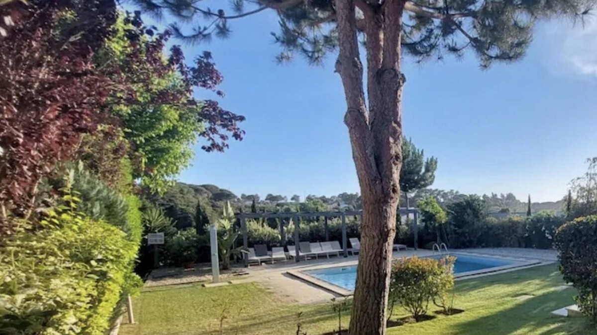 Alfarim Villa | Casa confortavel e moderna entre o campo e a praia.