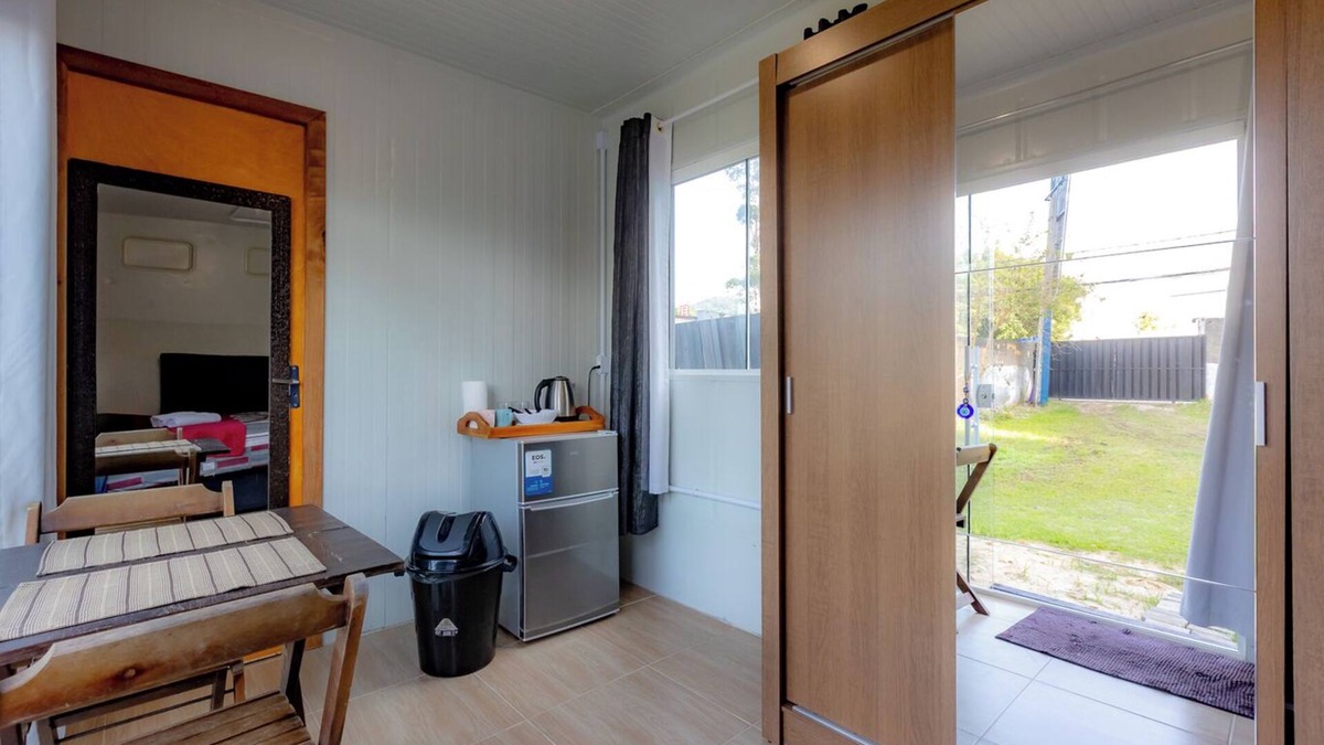 Itajai House | Casa Container: Minimalismo e Estilo a 130m do mar