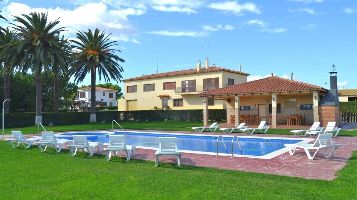 Riudoms Villa | Casa Costell, the perfect villa: XL Pool, Padel, Football, Golf & near beach