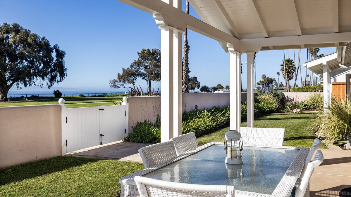 East Mesa House | Casa Costera - incredible ocean views, central A/C, small dog OK, sleeps 7!