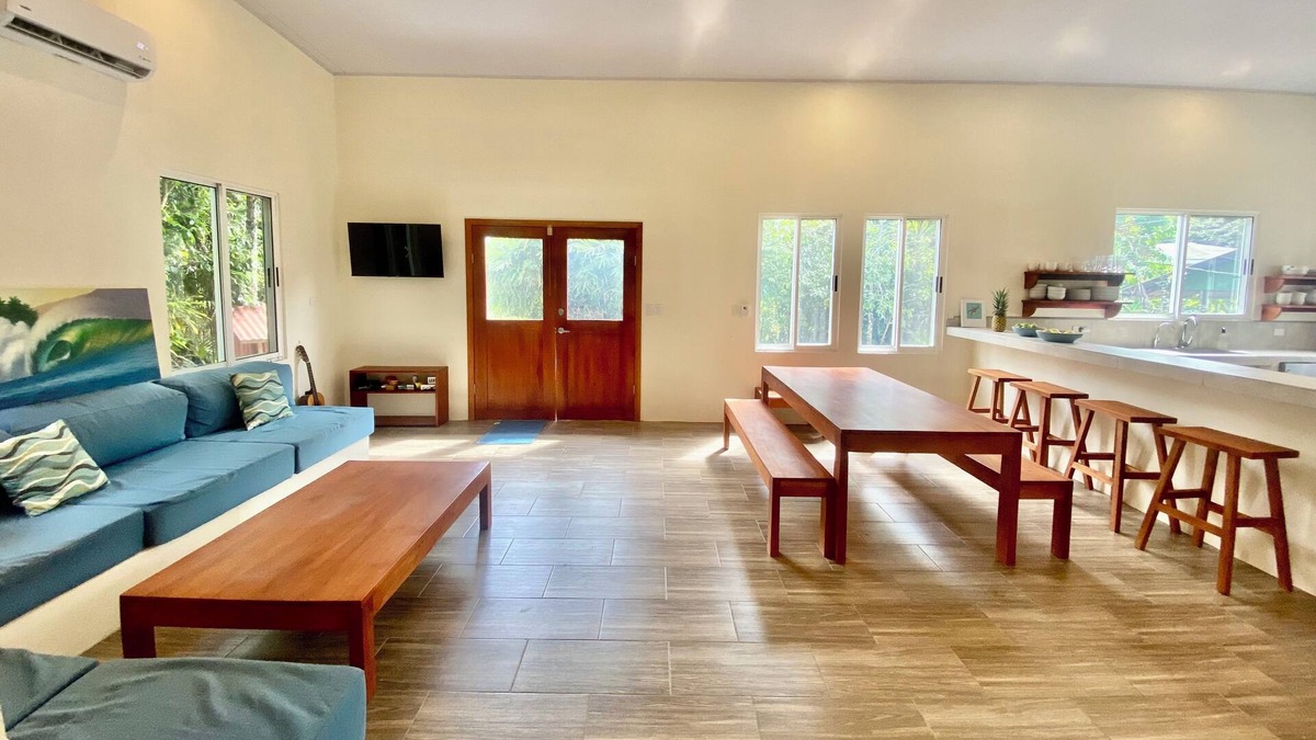 Pavones House | Casa Cucula - is totally awesome! Bring the whole family, walk to the surf.