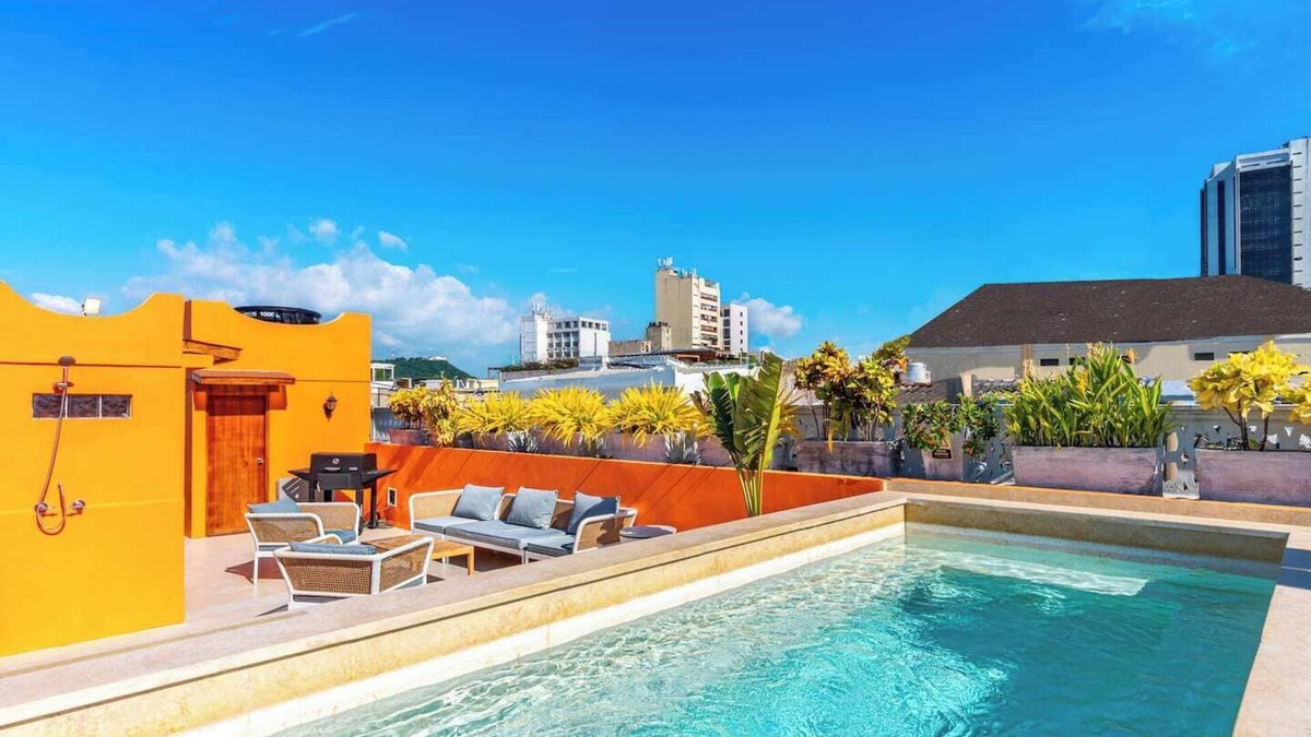 Cartagena Walled City House | Casa Cuero - Rooftop Pool - Historic Center