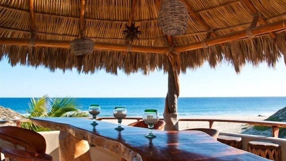 La Fortuna Villa | Casa Cuervo Beach Front Villa in Playa Tortuga - Baja Ca Sur