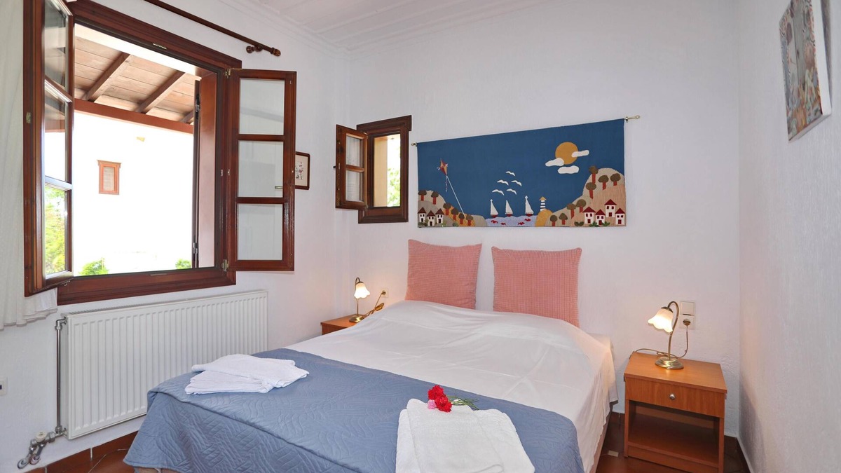 Porto Lagos Cottage | Casa d'Irene: Γαλήνιο, δροσερό cottage μεσα στην καταπράσινη φύση της Σκοπέλου