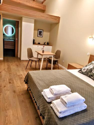 Campo de Gerez House | Casa da Avó Custódia - quarto