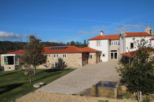 Cossourado e Linhares House | Casa da Capela