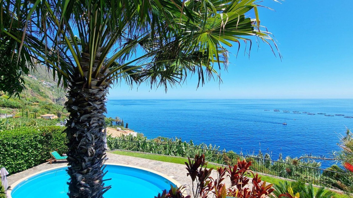 Arco da Calheta House | Casa da Fajã - Sea Front Clifftop Villa