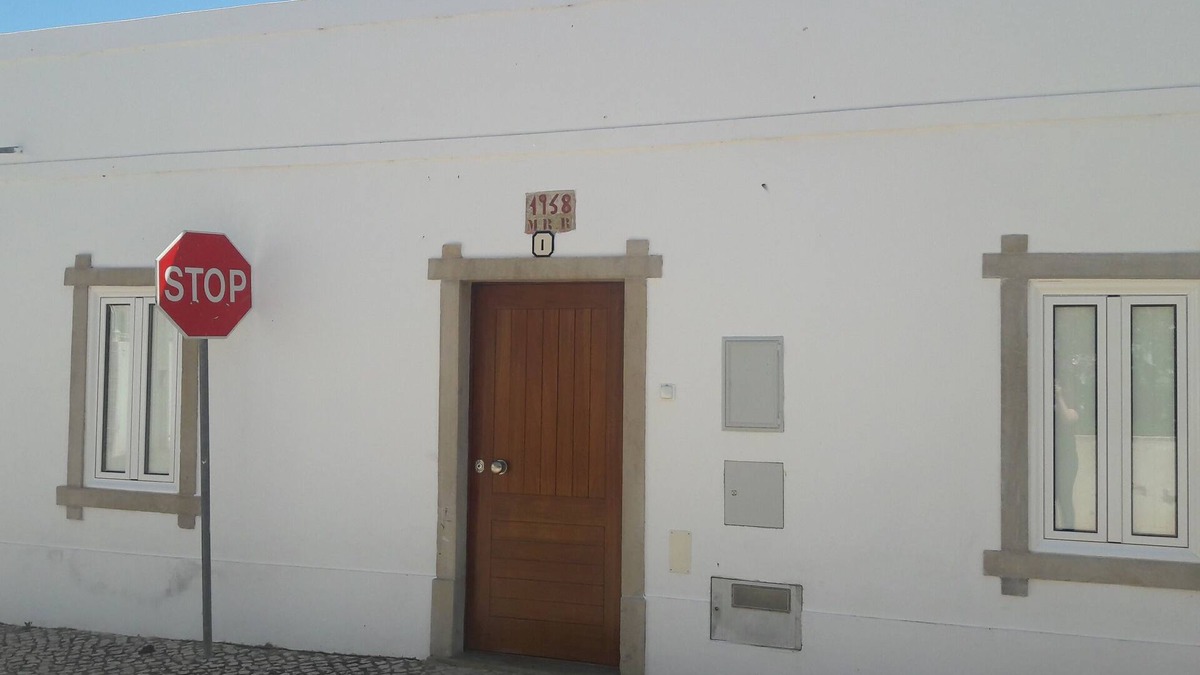 Tor House | Casa da Figueira: as Férias no Campo Próximo da Praia com Piscina