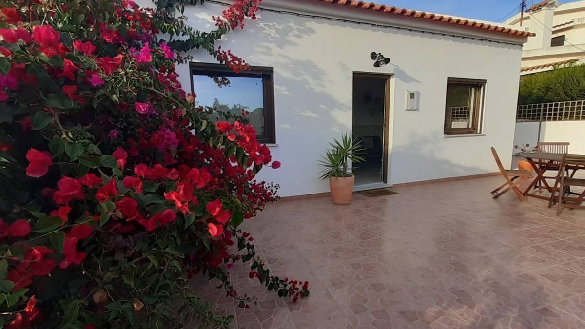 Sagres Villa | Casa da Horta - quiet area 7 minutes walk from the beach!