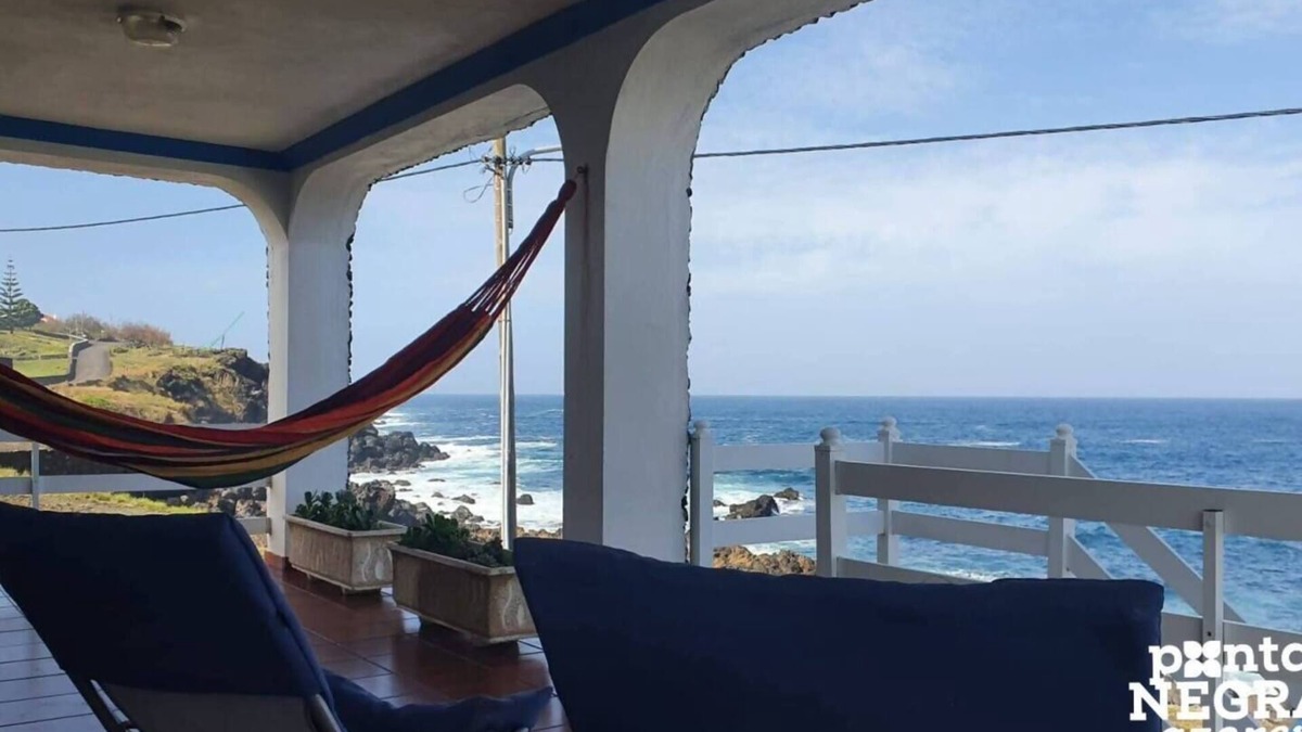 Biscoitos House | Casa da Maresia - By Ponta Negra Azores