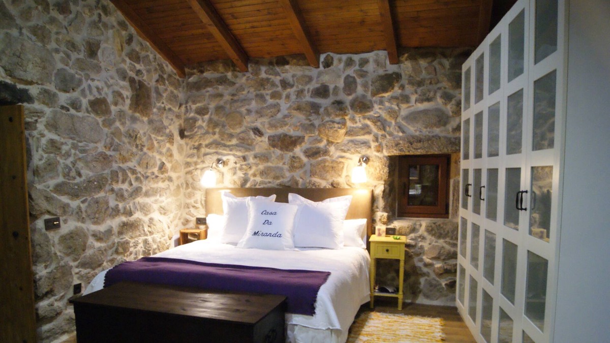 A Caniza Cottage | CASA DA MIRANDA for 2-4 people, children free.