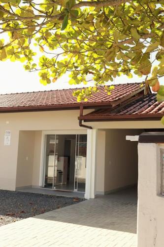 Praia da Armacao do Itapocoroi House | Casa da Penha/SC