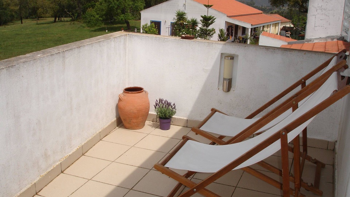 Santa Maria House | Casa das Águas in the middle of the Alentejo plain