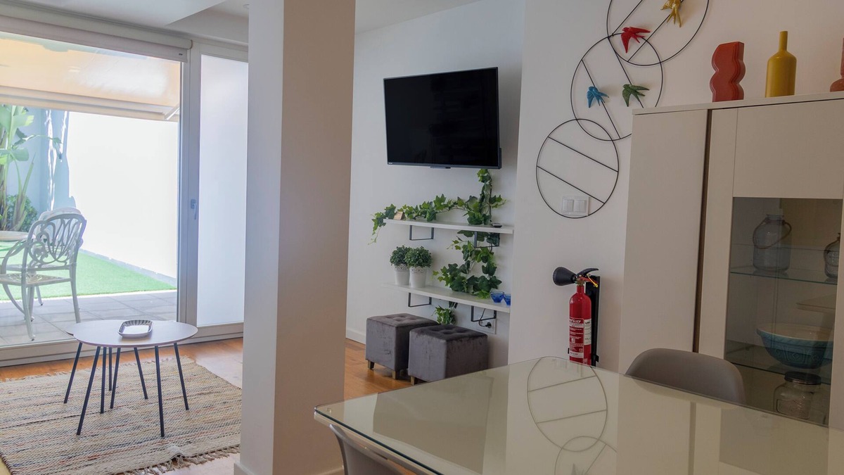 Aveiro Apartment | Casa das Falcoeiras – Cozy Garden in Aveiro, Portugal