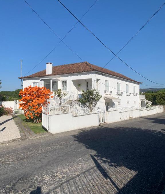 Pacos De Ferreira House | Casa das Uveiras