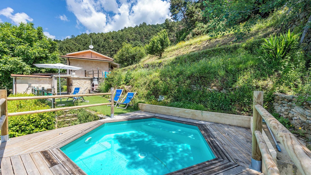 Strettoia House | Casa Davide With Pool, Pietrasanta, Italy