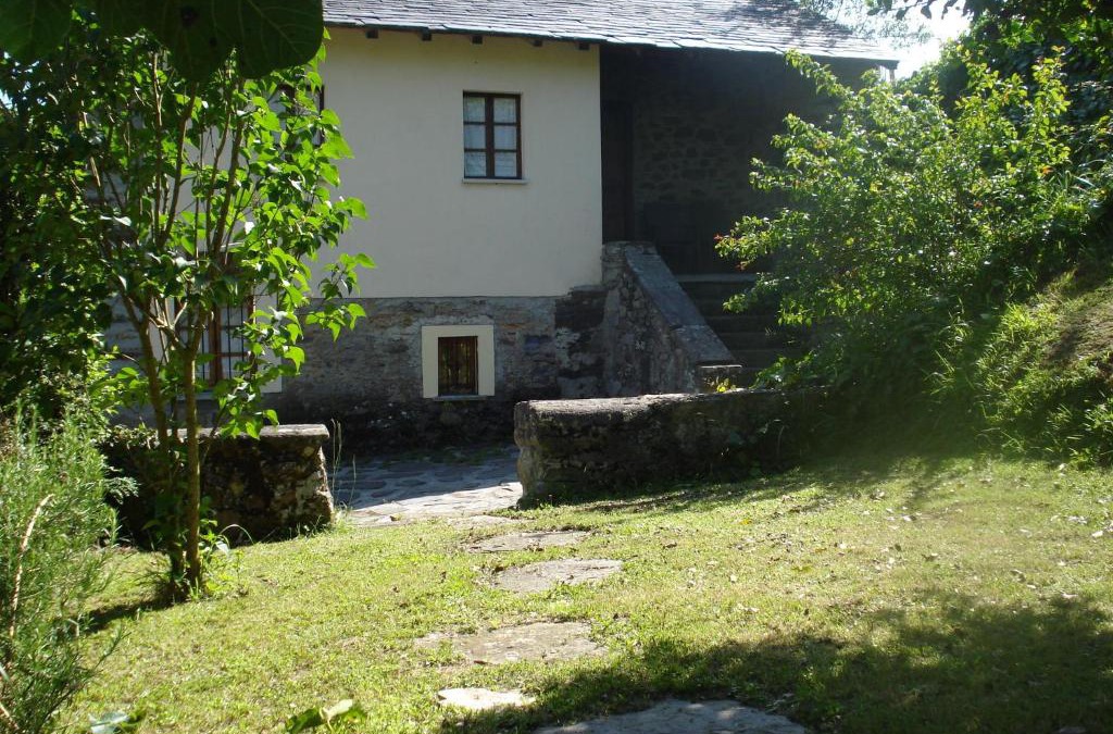 Naraval House | Casa de Aldea Vache