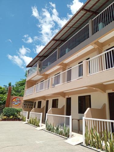 Gasan Apartment | Casa-de Aplaya