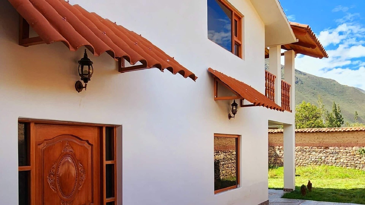 Urubamba Ski Chalet | Casa de Campo a 15 Minutos de Estación de Tren de Ollantaytambo a Machupicchu