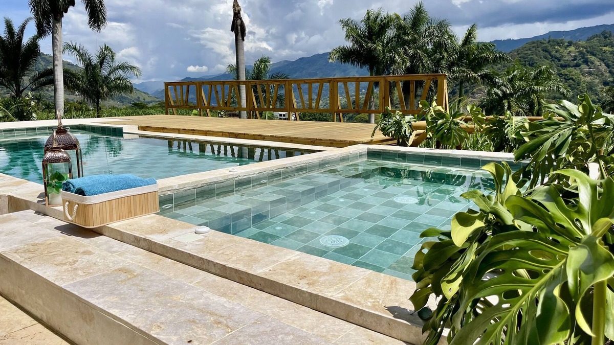 Copacabana Cottage | Casa de Campo muy Cerca a Medellin con Piscina y Jacuzzy