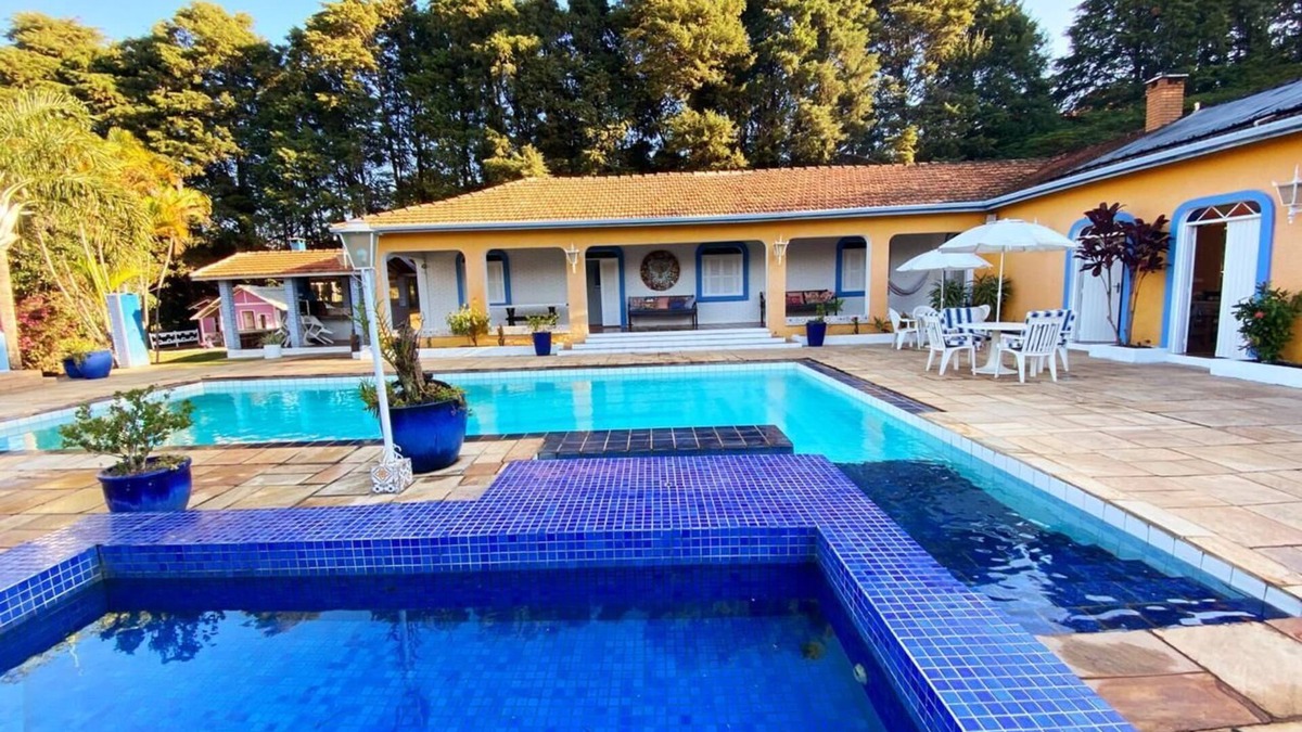 Valinhos Cottage | Casa de Campo com Ampla Área de Lazer, Piscina, Mini Campo e Quadra