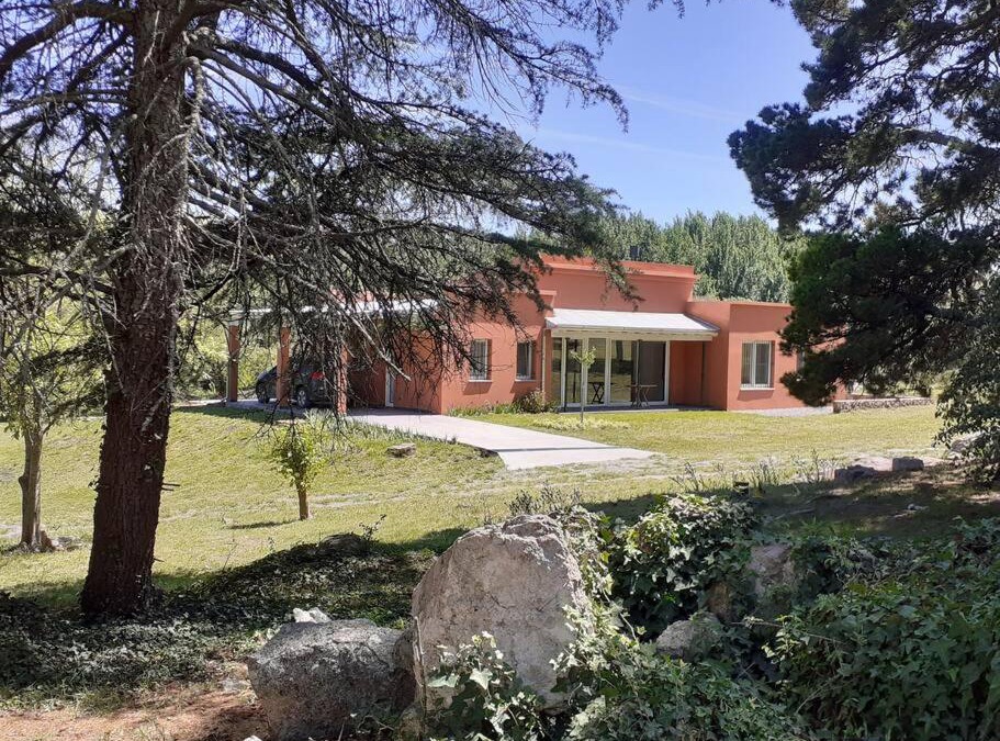 Tandil House | Casa de Campo con Bosque y Pileta