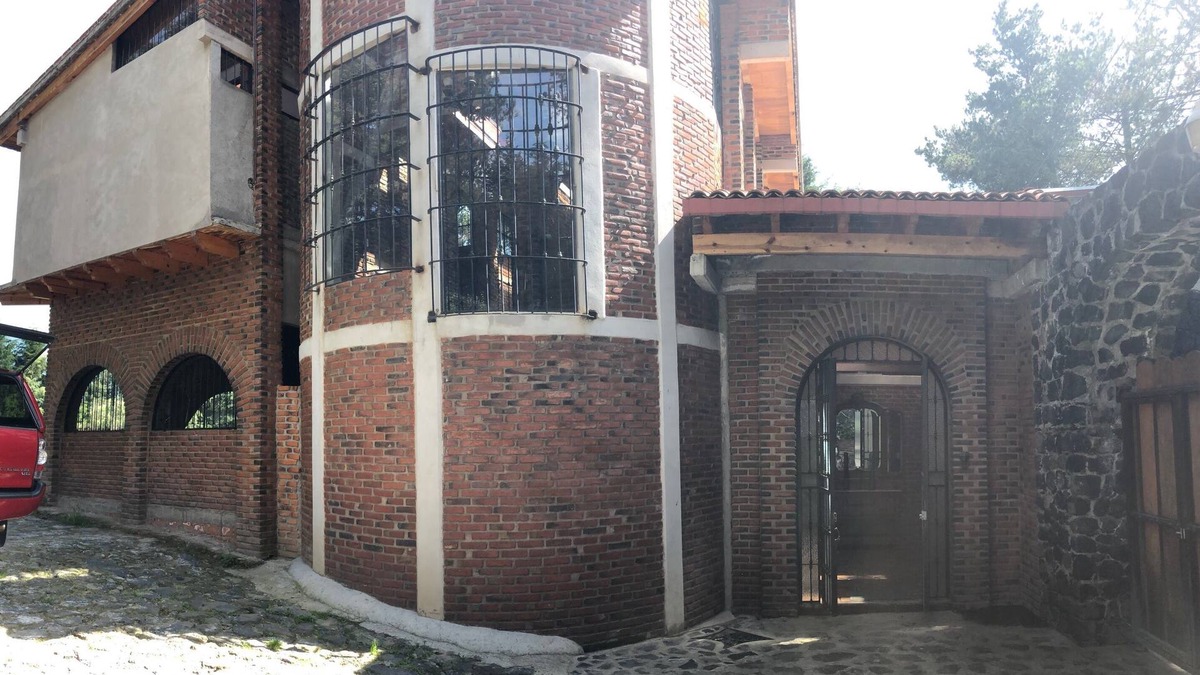 Tlalpan Cabin | Casa de campo con chimenea