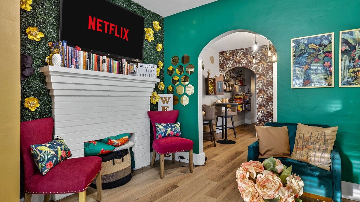 Old Seminole Heights Apartment | Casa De Cashmere|1 BR Eclectic Hideaway