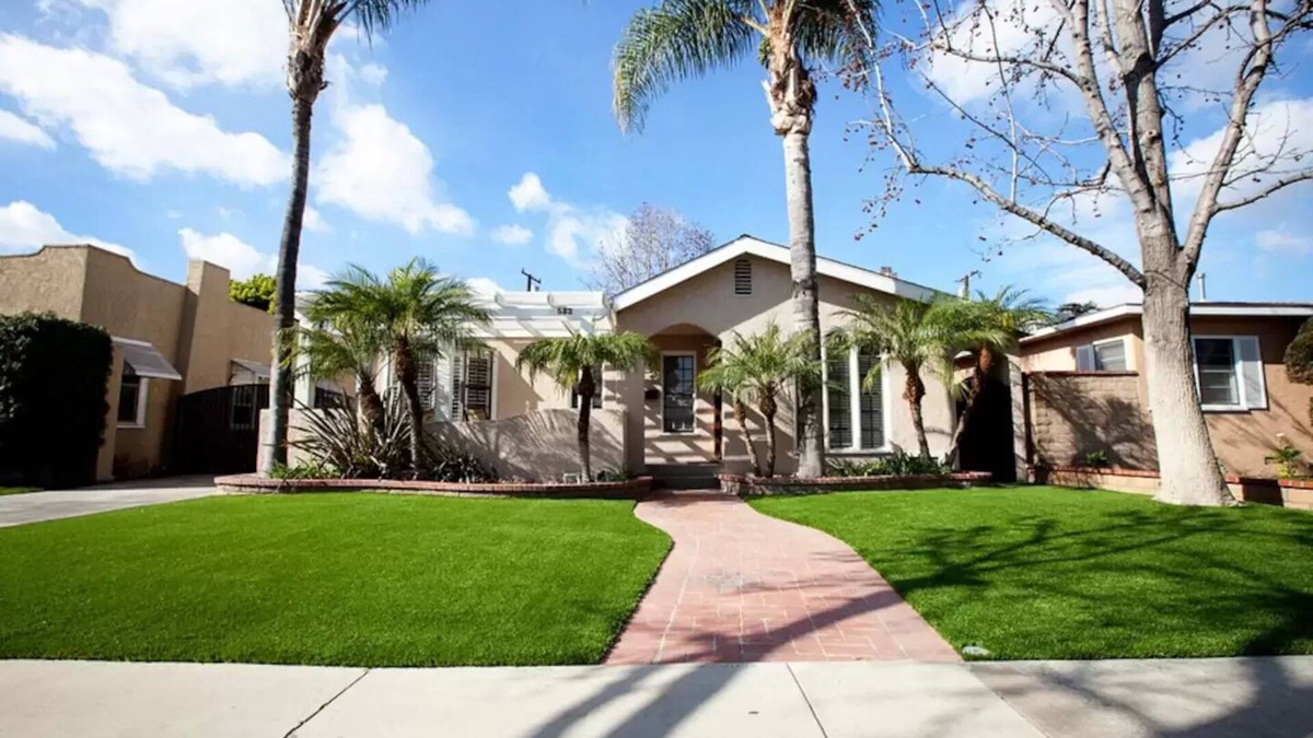 Anaheim Colony Historic District House | Casa de Citron Near Disney