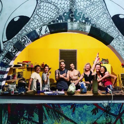 El Zonte House | Casa de Colores