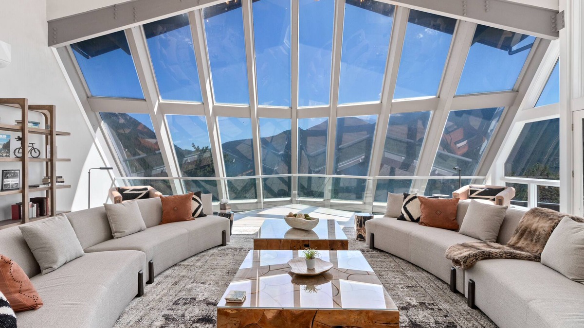 Windcliff Estates House | Casa de Cristal Sleeps 10+ Epic Views HotTub Sauna Pool Lux Linens 10Min to RMNP
