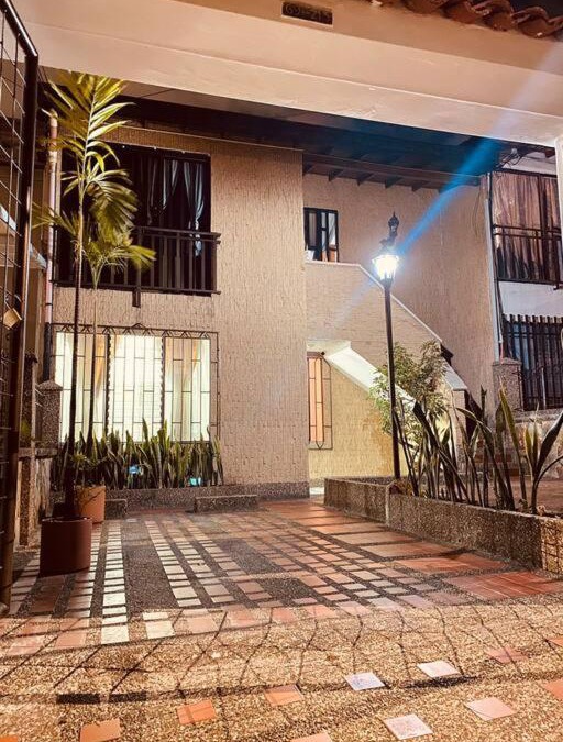Robledo House | Casa de Descanso en Medellín