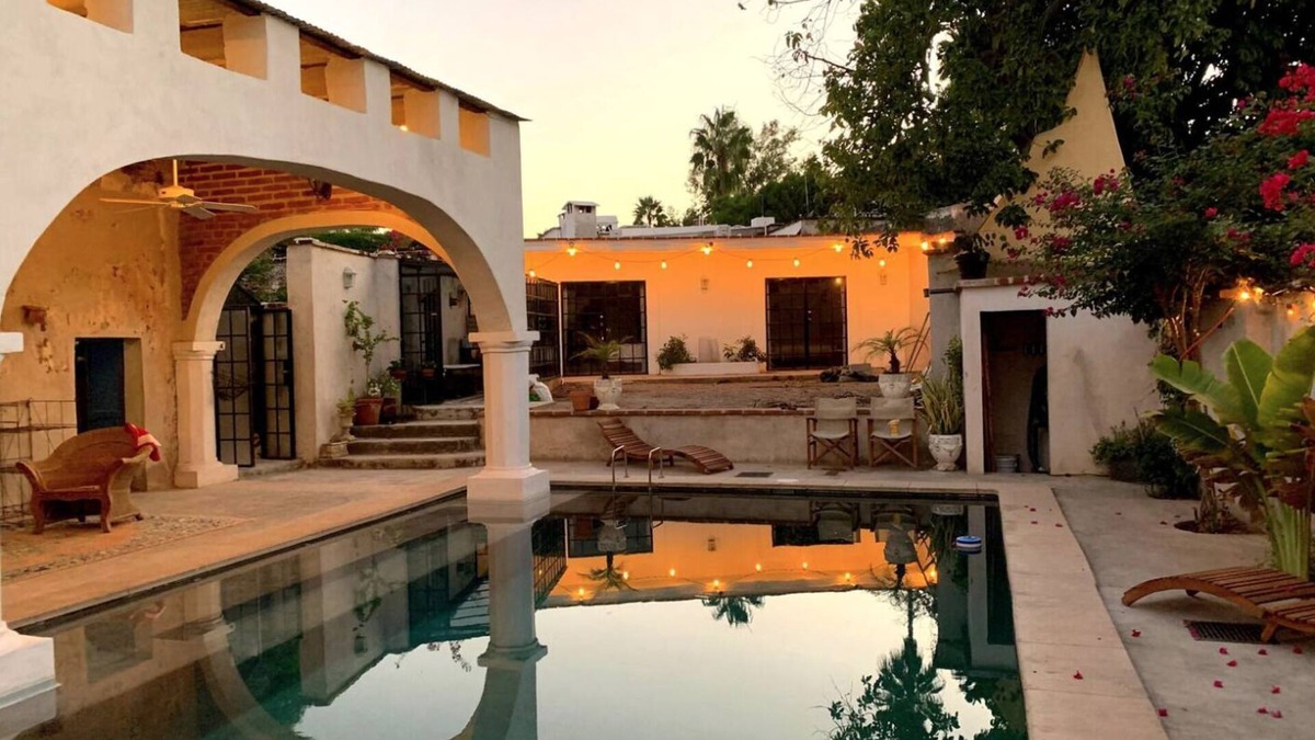 Loma de Guadalupe House | Casa de Flaco- Beautiful indoor outdoor living experience in the heart of Alamos