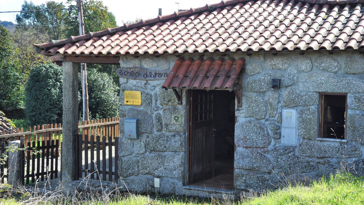 Guilhofrei Cottage | Casa de Fora Refuge of Tranquillity Surrounded by the exuberant nature of the Minho region