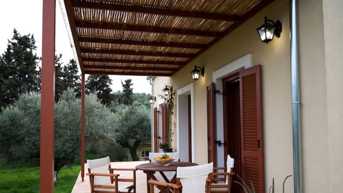 Gythio House | Casa de la Oliva in Greece