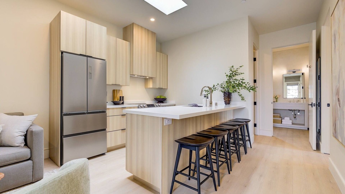 Santa Barbara Apartment | Casa De La Vina Unit 15 - Boutique Apartments