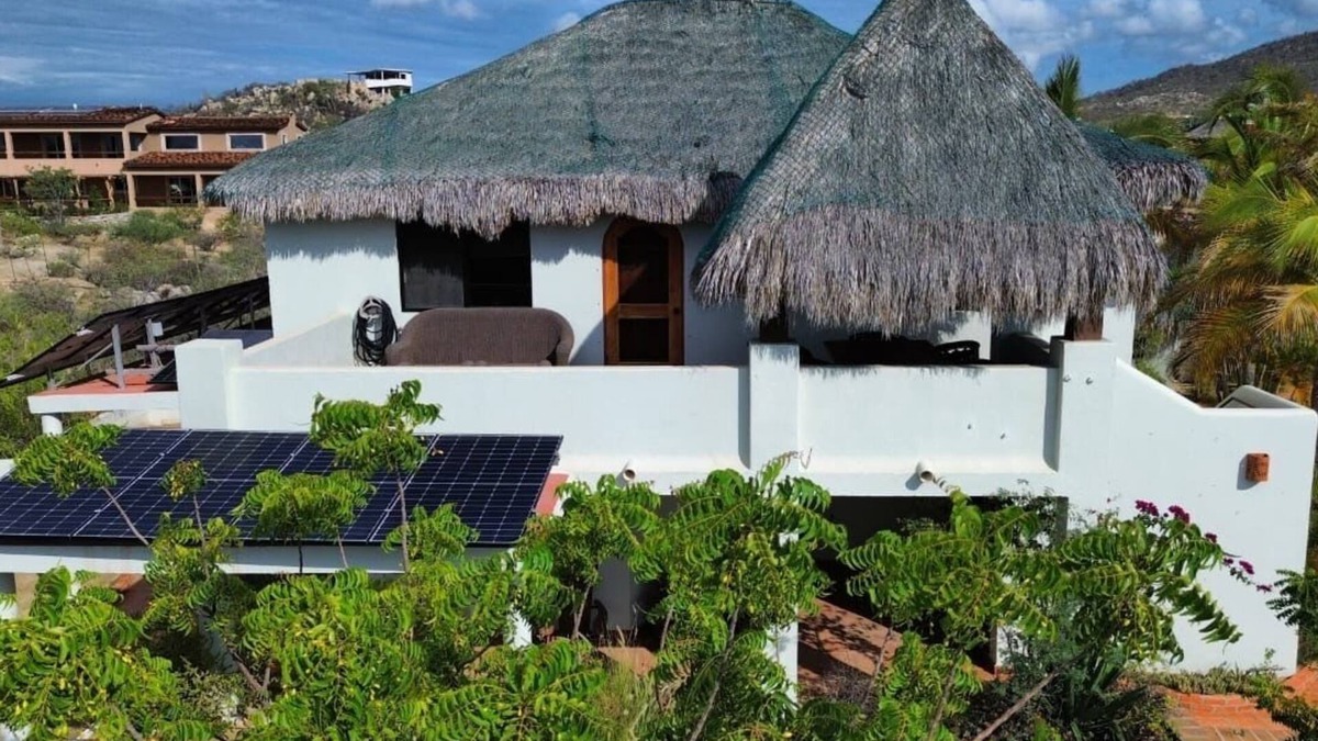 Los Zacatitos House | Casa de las Mareas, a short walk to the beach, sleeps 12 in San Jose del Cabo.