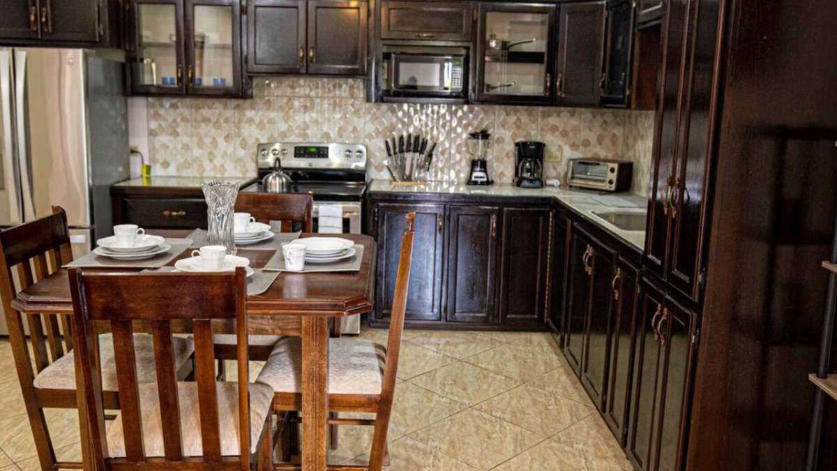 Piarco Apartment | Casa De Llewellyn