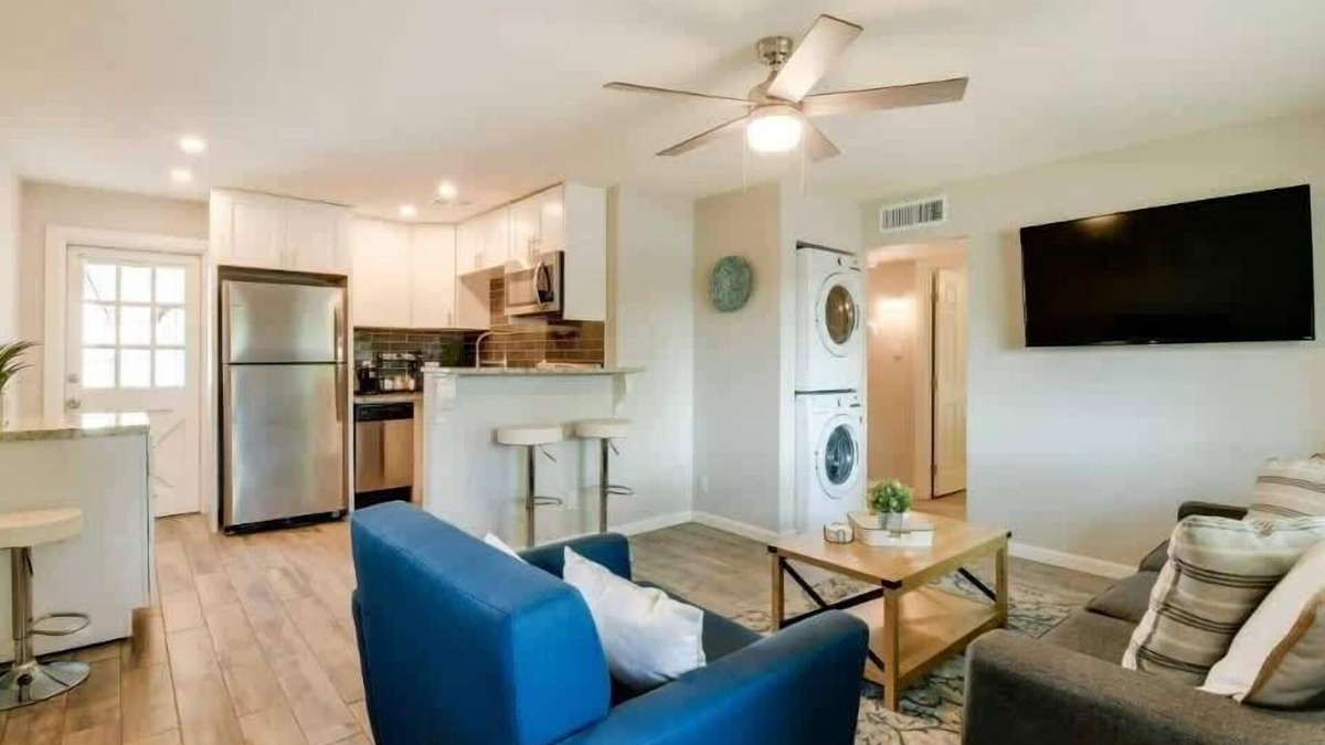 Security Acres Apartment | Casa De Los Caballeros
